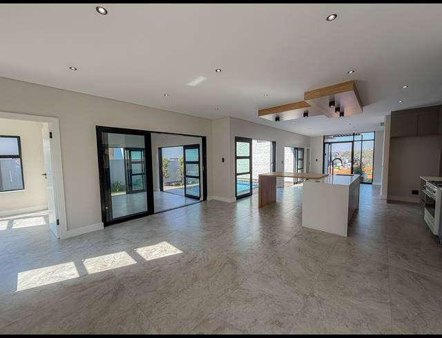4 BEDROOM FREESTANDING FOR SALE IN FOUNTAINBROOK ESTATE